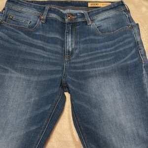 Seven7 brand jeans. Very good condition!